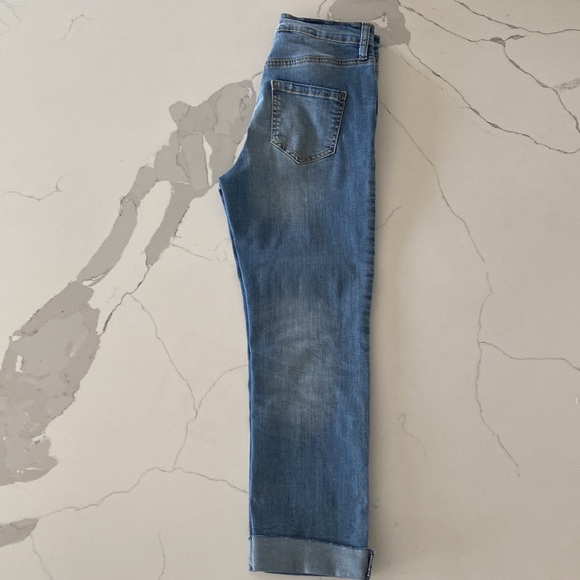 Suko High-Rise, 5 Pocket, Cuffed, Crop Jeans - Picture 2 of 11